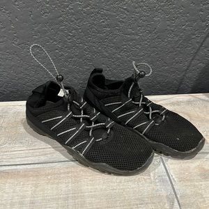 Black Water Shoes